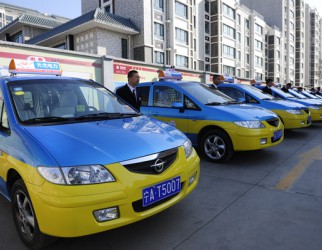 20辆海马万向电动出租车在银川试运营