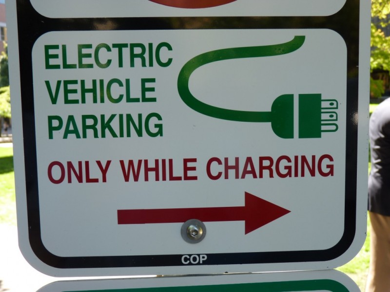 电动汽车停车位标志，波特兰