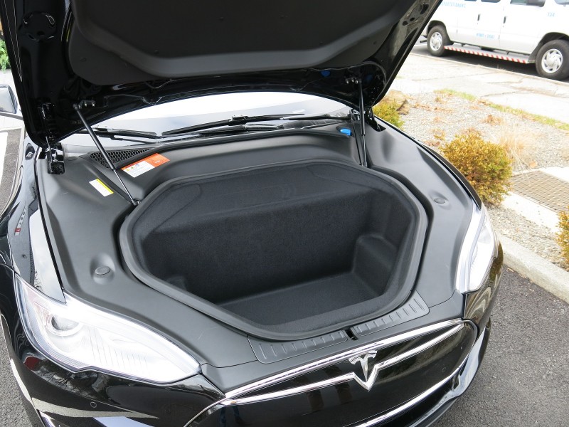 特斯拉 Model 电动轿车