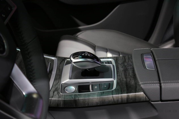比亞迪秦Pro 9月5日預(yù)售 新車還將推出純電動版車型