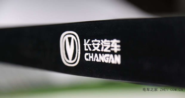角逐新能源市場(chǎng)，金彭突破低速車印象桎梏對(duì)標(biāo)長(zhǎng)安