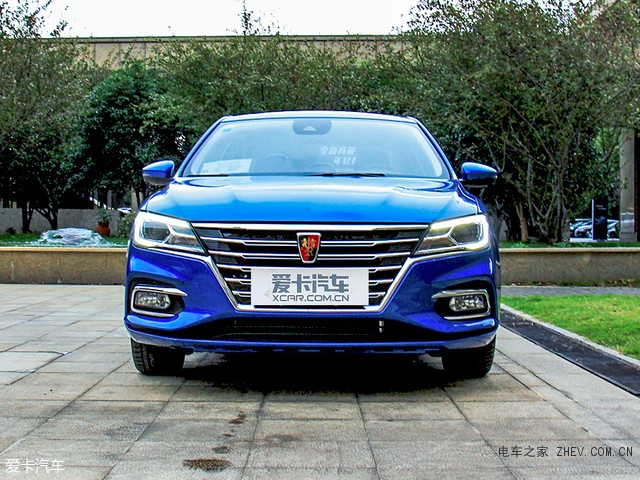 全新高能互聯(lián)網(wǎng)家轎 愛卡實(shí)拍榮威i5