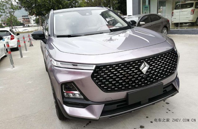寶駿RS-5全系標(biāo)配智能車聯(lián)網(wǎng)