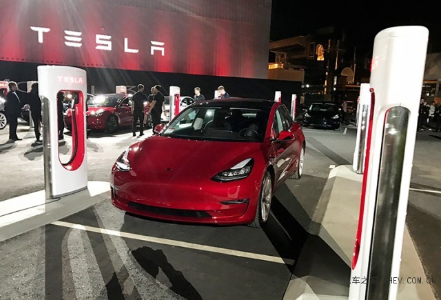 特斯拉Model 3基礎版發(fā)布！折合人民幣23萬