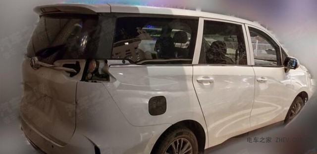 大通 G50PHEV 插电混动版