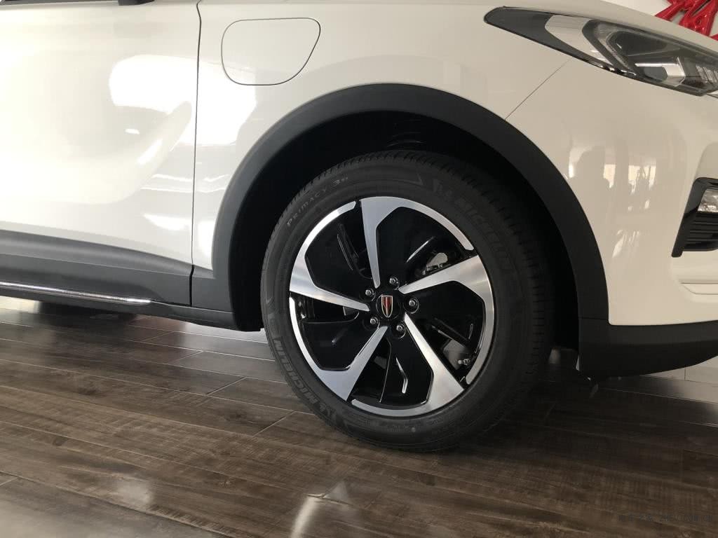 實(shí)拍2019款紅旗E-HS3電動(dòng)汽車