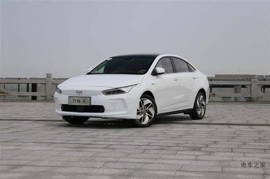 真能比肩特斯拉Model 3？ 試駕吉利幾何A
