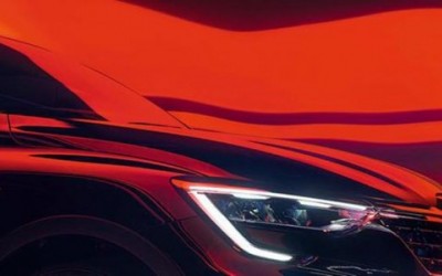 雷诺全新SUV曝光搭载混动系统 2022年亮相