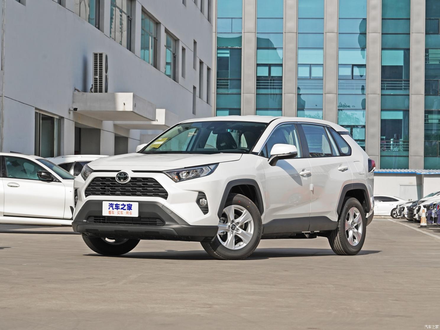 一汽丰田 RAV4荣放 2022款 2.0L CVT两驱都市版