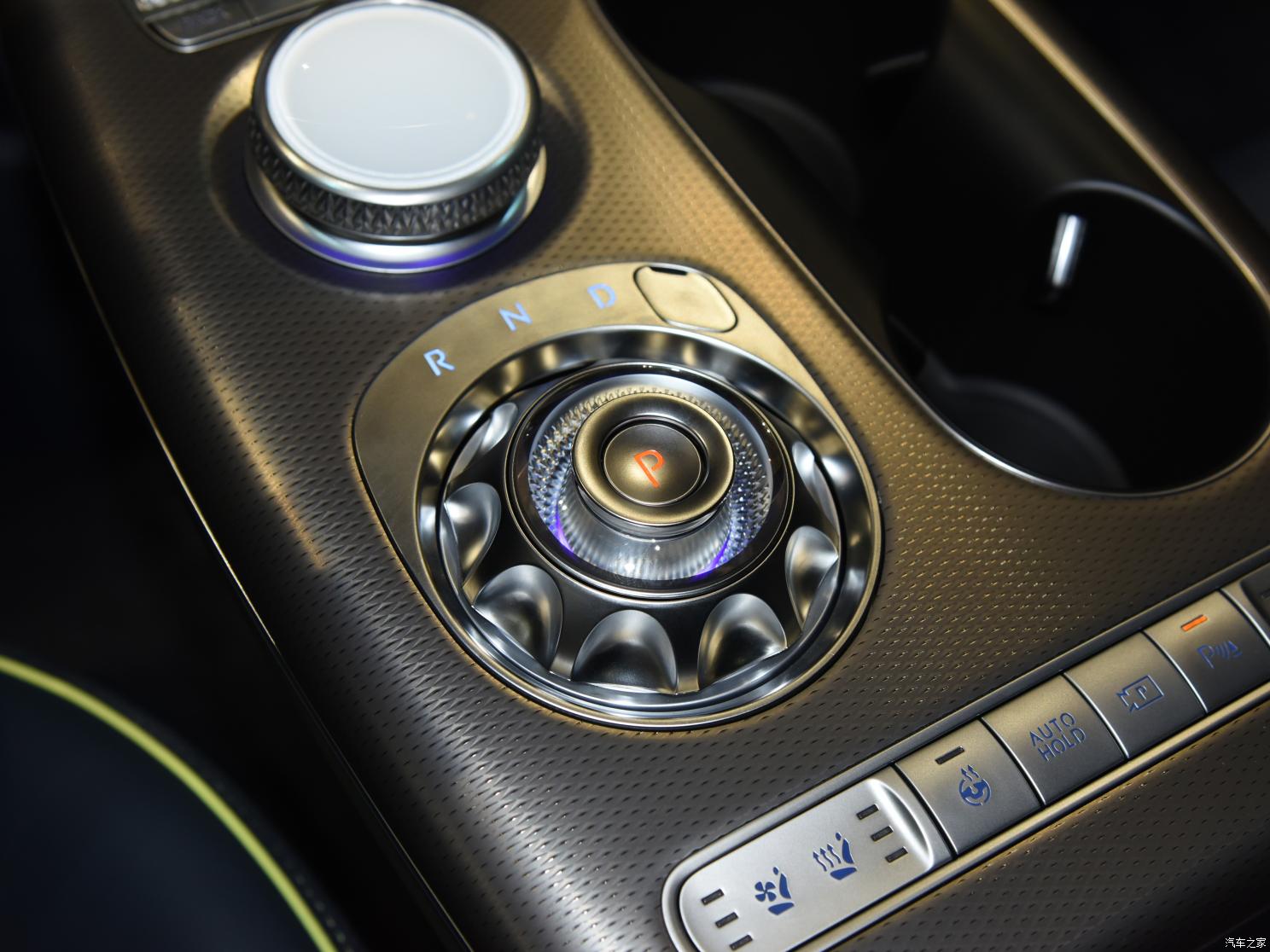捷尼赛思 捷尼赛思GV60 2023款 基本型