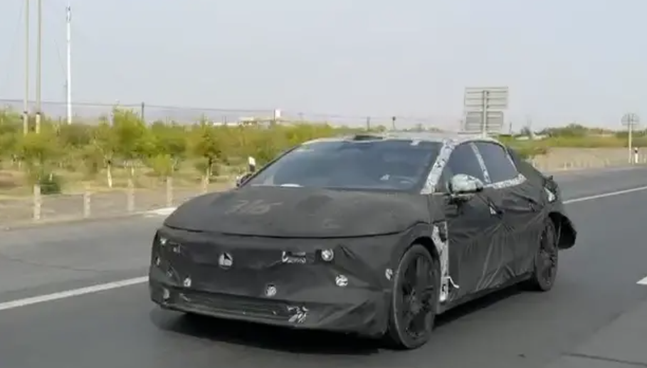 Model 3的劲敌？下半年亮相，极氪全新轿车曝光！