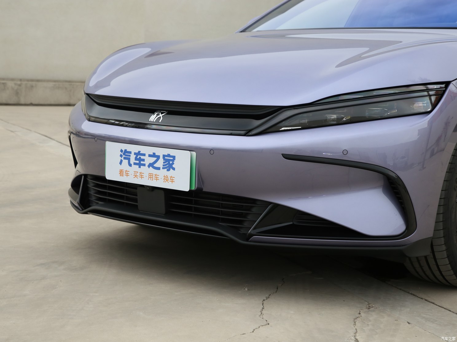 比亚迪 汉 2024款 EV 荣耀版 715KM前驱旗舰型