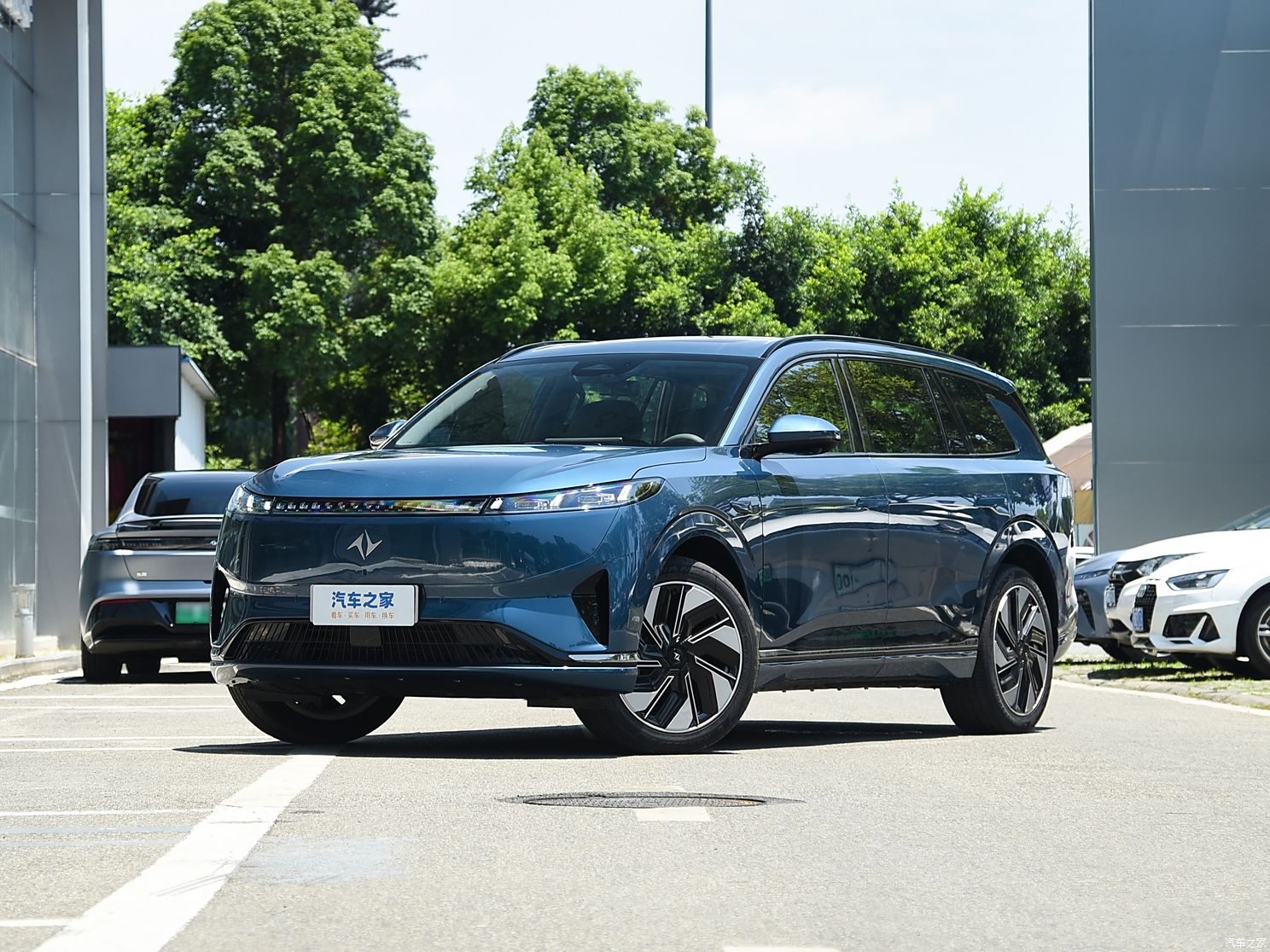 东风乘用车 eπ008 2024款 纯电 基本型