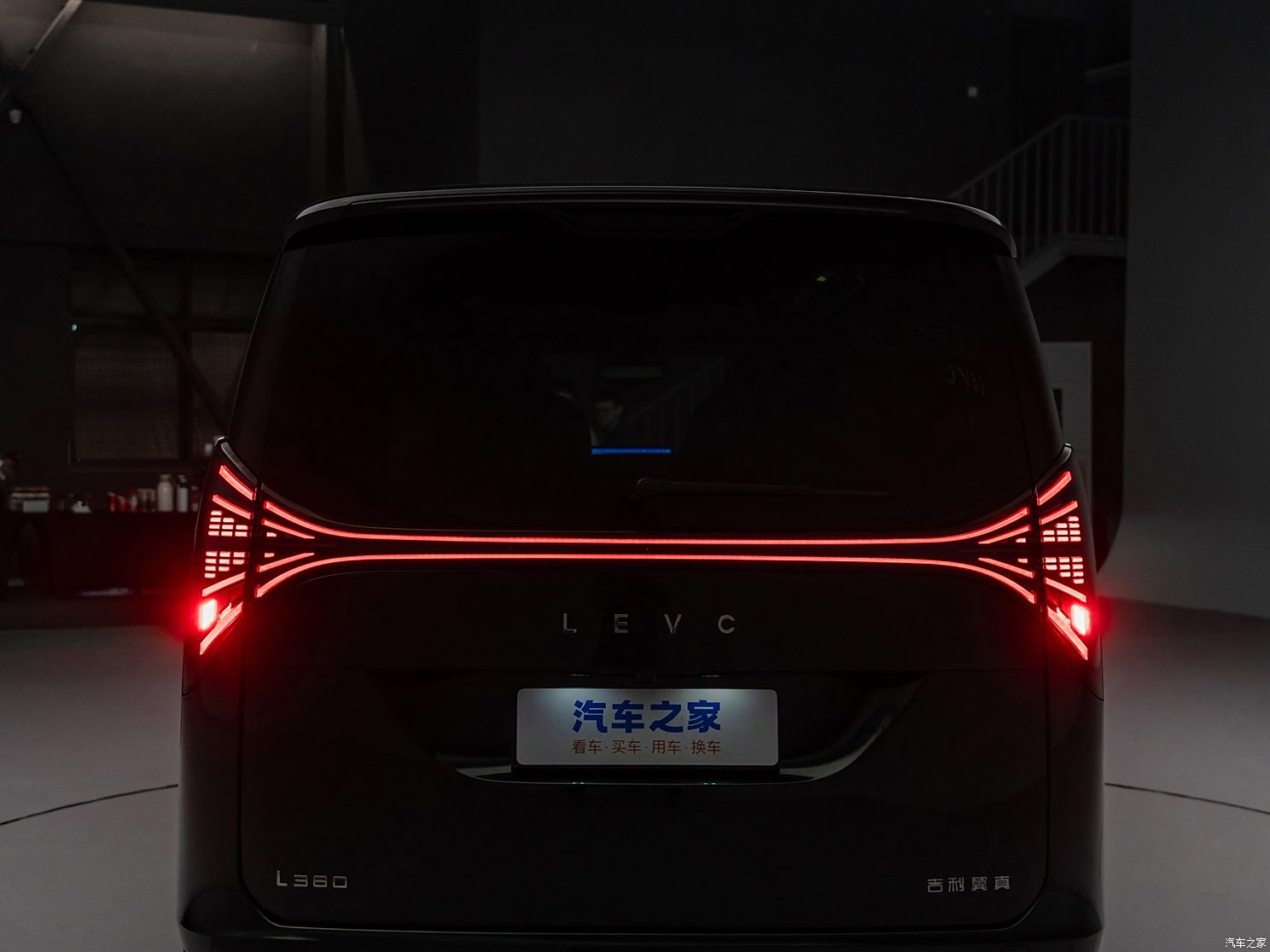 LEVC L380 2024款 116kWh 两驱版