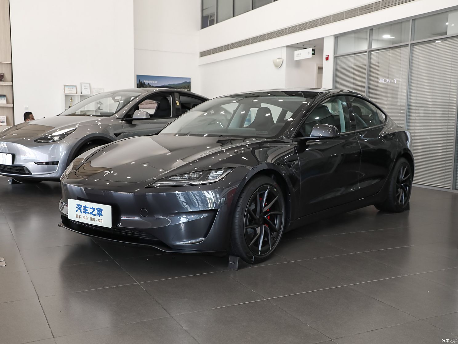 特斯拉中国 Model 3 2024款 高性能全轮驱动版 特斯拉中国 Model 3 2024款 高性能全轮驱动版