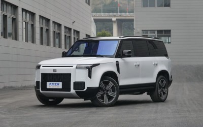 极石汽车 极石01 2023款 尊享6座版