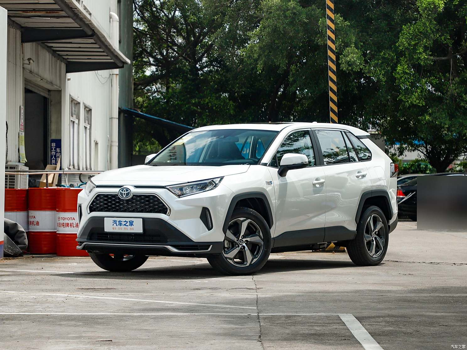 一汽红旗 红旗HS3 PHEV 2024款 PHEV 115km 劲为版