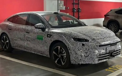 MG全新轿车谍照 或命名MG07