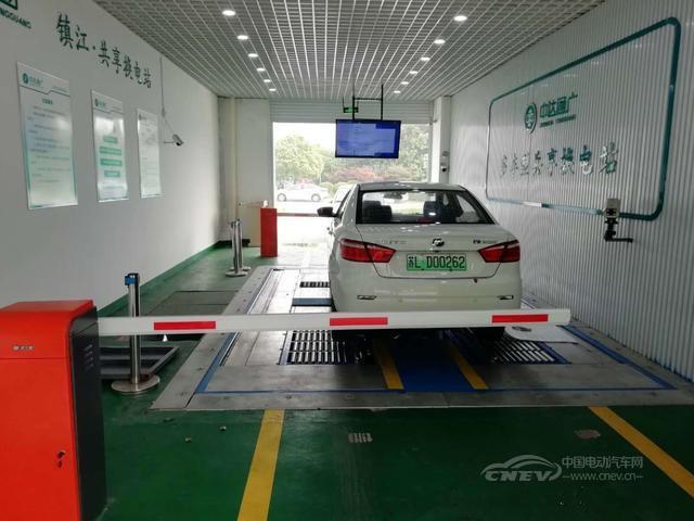镇江建运世界首座多车型电动汽车共享换电站