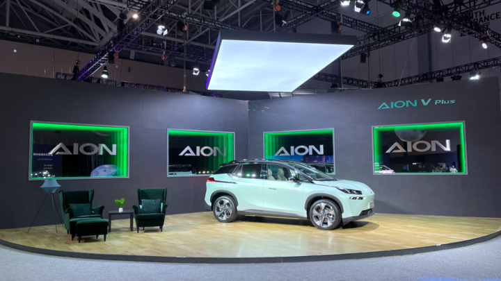 全新AION V Plus的电动汽车格言：更强、更快、更长、更安全